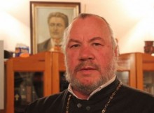 Отец Боян Саръев да се кандидатира за президент