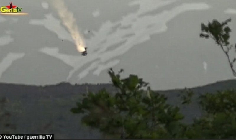 Вижте как кюрдски боец сваля турски боен хеликоптер! (видео)