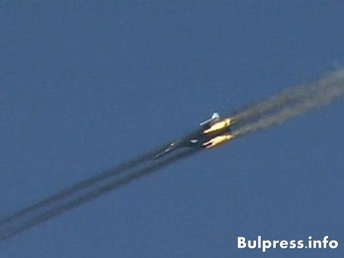 Ето как Су-34 нанася удар по летище (ВИДЕО)