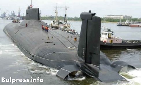 Русия запазва своята суперподводница, пуска нови ракети
