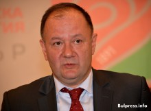 Миков: Не искам повече да чакам началниците да казват на България