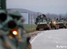 Извънредно! Порошенко обяви военно положение на границата в Крим