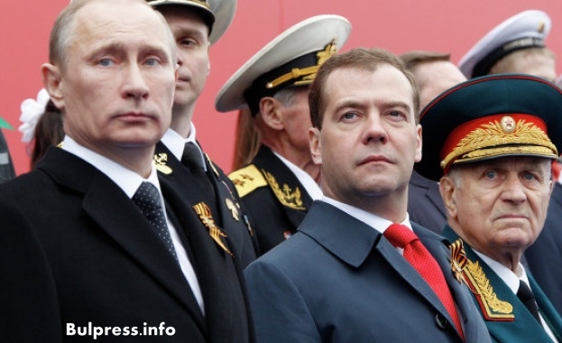 Украйна с протестна нота заради пътуването на Путин и Медведев в Крим