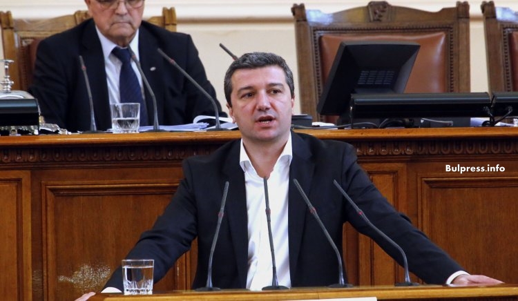 Драгомир Стойнев: Всички парламентарни сили подкрепиха нашата декларация за Македония