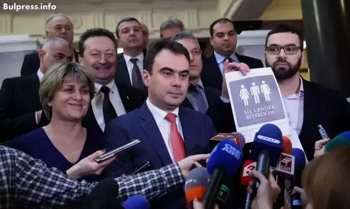 Жельо Бойчев: Референдумът е наложителен заради провала на правителството в обществената дискусия