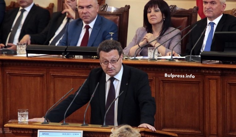Таско Ерменков: Недопустимо е министърът на образованието да сравнява български период с хитлеризъм и фашизъм