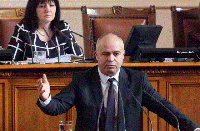 Георги Свиленски: Борисов да спре корумпираните си чиновници, а не парите за здраве