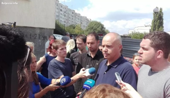 Георги Свиленски: Шест часа никоя институция не обръща внимание на инцидента в "Овча купел"