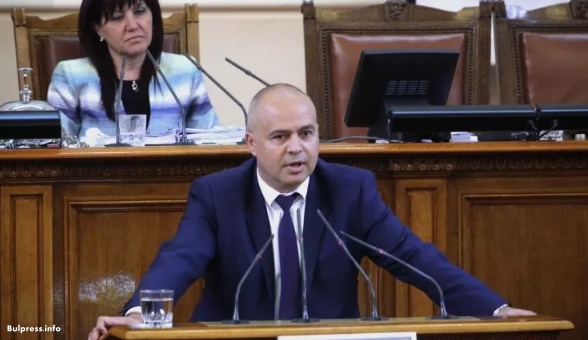 Георги Свиленски: Нужна е смяна на модела, който дава 43 млн. лв. за дупка в центъра на Варна, а няма пари за хемодиализа и хората с увреждания