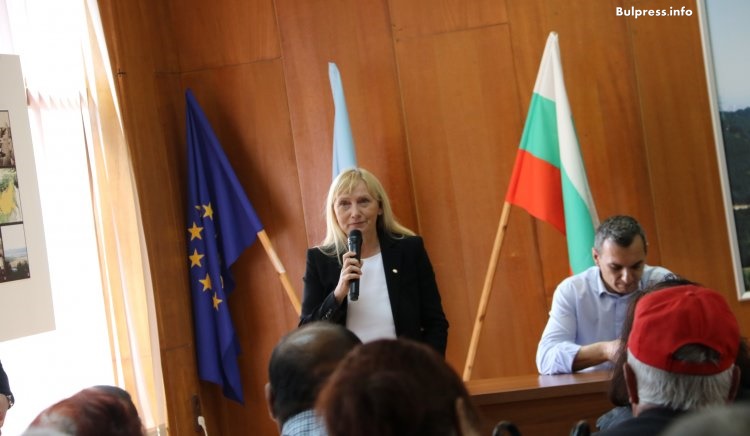 Елена Йончева: Искаме България да бъде справедлива и просперираща