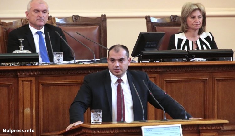 Филип Попов: Демокрацията загуби под напора на диктатурата